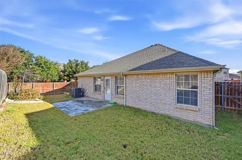 Exterior - 309 Moonlight Dr, Euless, TX 76039 photo 3 of 3