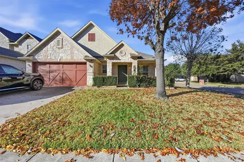 309 Moonlight Dr, Euless, TX 76039