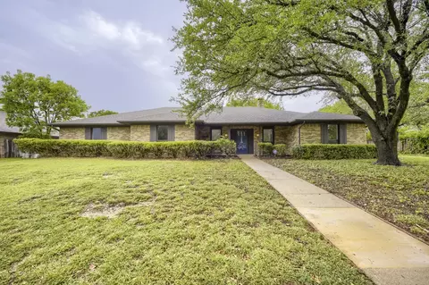 1203 Westminister Ln, Duncanville, TX 75137