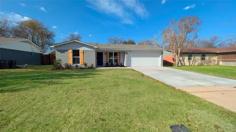 5648 De Cory Rd, Fort Worth, TX 76134