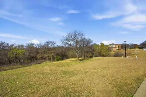 642 Oak Tree Cv, Cedar Hill, TX 75104