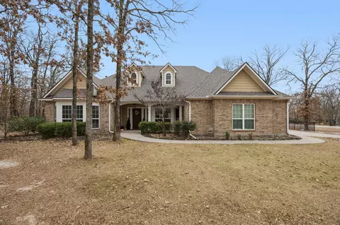 2034 Red Cedar Trl, Greenville, TX 75402