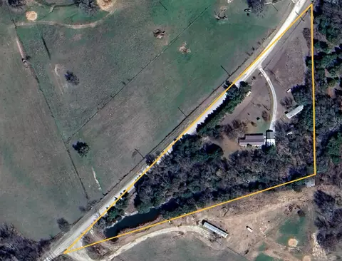 995 School House Rd, Forestburg, TX 76239