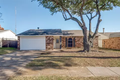 6006 Lakecrest Dr, Garland, TX 75043