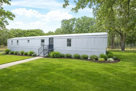 146 Deerwood Ln, Springtown, TX 76082