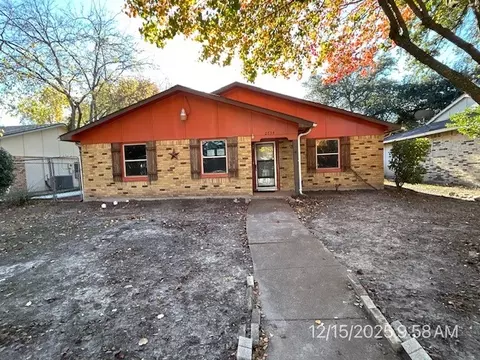 2734 Clover Valley Dr #D, Garland, TX 75043