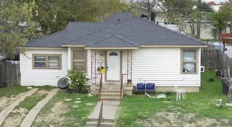 2412 25th St, Fort Worth, TX 76106