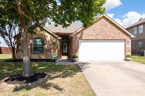 1336 Shelley Dr, Burleson, TX 76028