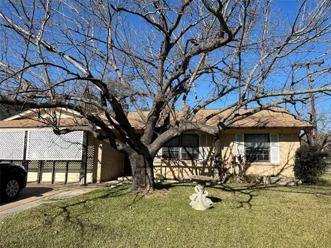 14847 Green Valley Dr, Balch Springs, TX 75180