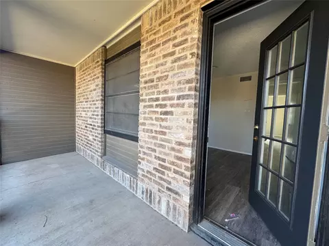 1421 S 12th St #107, Waco, TX 76706