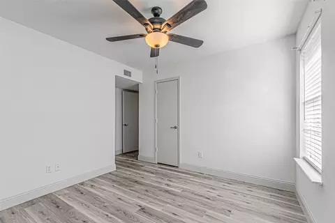Bedroom - 1313 Oakbluff Dr, Lancaster, TX 75146 photo 6 of 6