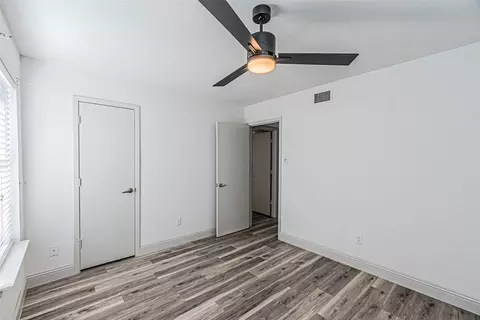 Bedroom - 1313 Oakbluff Dr, Lancaster, TX 75146 photo 4 of 6