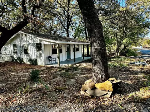 318 Windsor Dr, Pottsboro, TX 75076