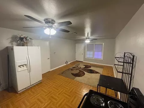 Living - 629 Constable St, Minden, LA 71055 photo 2 of 3