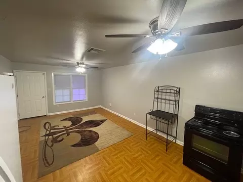 Living - 629 Constable St, Minden, LA 71055 photo 1 of 3