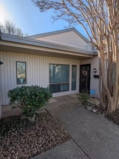 6310 Elder Grove Dr, Dallas, TX 75232