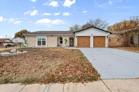 7501 Echo Hill Dr, Watauga, TX 76148