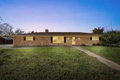 309 N Orchard Dr, Rosebud, TX 76570