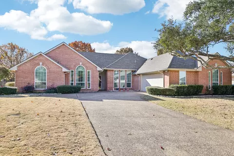 303 James Dr, Heath, TX 75032