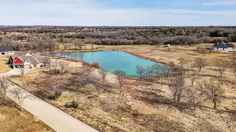 65 Red Bird Ln, Bells, TX 75414