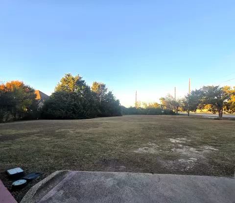 1700 N Westmoreland Rd, Desoto, TX 75115