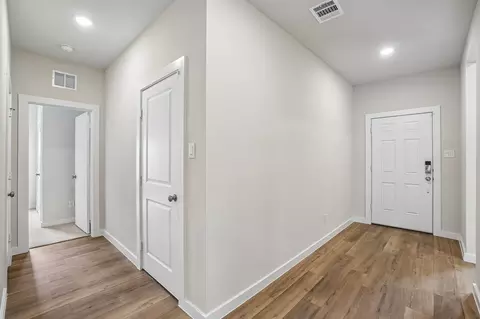 Entry Way - 369 Declan St, Springtown, TX 76082 photo 2 of 3