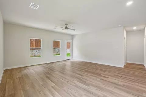 Living - 369 Declan St, Springtown, TX 76082 photo 3 of 7