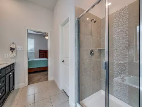 Bath - 2904 Open Range Dr, Celina, TX 75009 photo 3 of 6