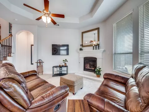 Living - 2904 Open Range Dr, Celina, TX 75009 photo 3 of 4