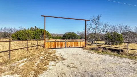 7625 Floyd Ct, Weatherford, TX 76087