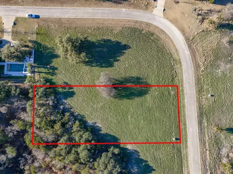 8524 Crichton Ct, Cleburne, TX 76033