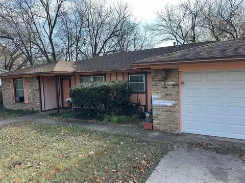 140 Brewster St, Robinson, TX 76706