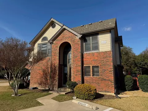 400 Santa Fe Trl #24, Irving, TX 75063