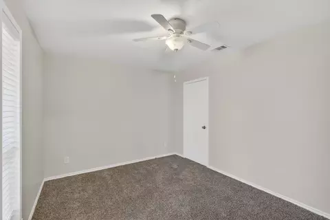 Bedroom - 102 E Bayside Dr, Mabank, TX 75156 photo 2 of 2