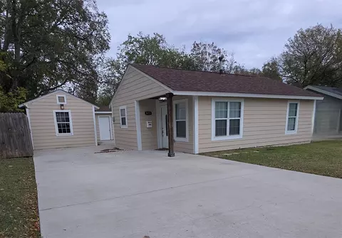 1653 Bell Ave, Blue Mound, TX 76131