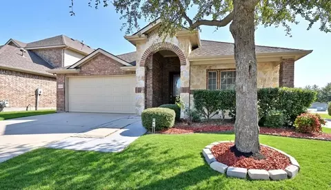 466 Hayes St, Lavon, TX 75166