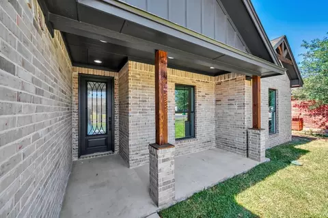 506 David Davis Rd, Mcgregor, TX 76657 photo 2