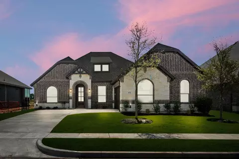 373 Paddle Boat Dr, Granbury, TX 76049