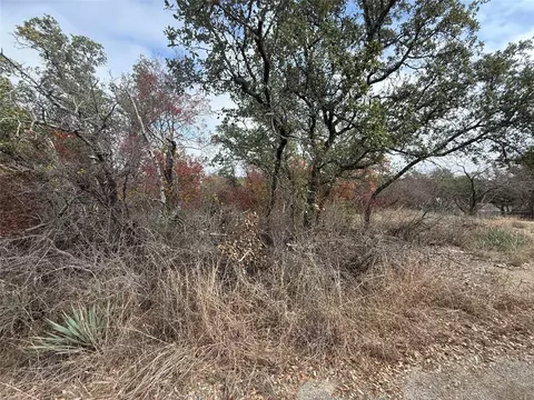 7204 Clifden Dr, Brownwood, TX 76801