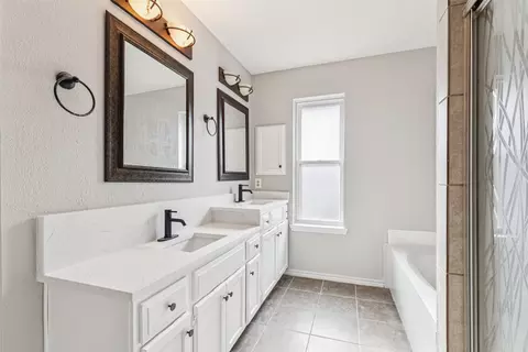 Bath - 1206 Hanover Dr, Euless, TX 76040 photo 1 of 4