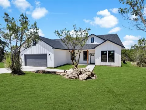 650 Anglers Rdg, Bluff Dale, TX 76433