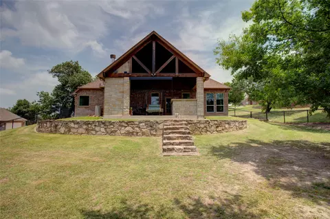 136 Meadow Arbor Dr, Weatherford, TX 76085