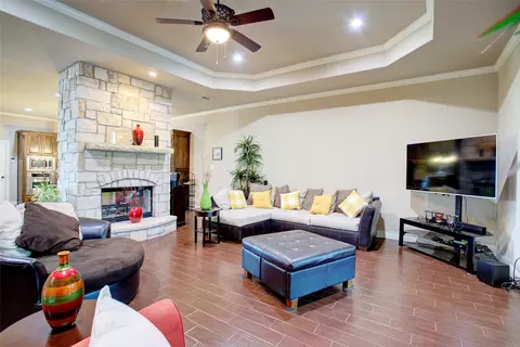 136 Meadow Arbor Dr, Weatherford, TX 76085