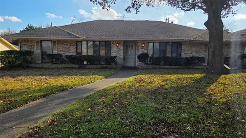 604 The Meadows Pkwy, Desoto, TX 75115