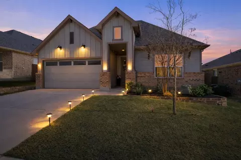 2213 Ruff Rd, Denton, TX 76205