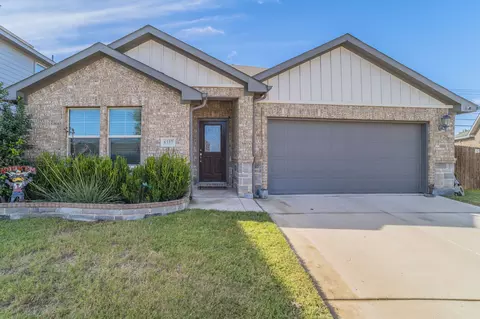 6337 Copperhead Dr, Fort Worth, TX 76179
