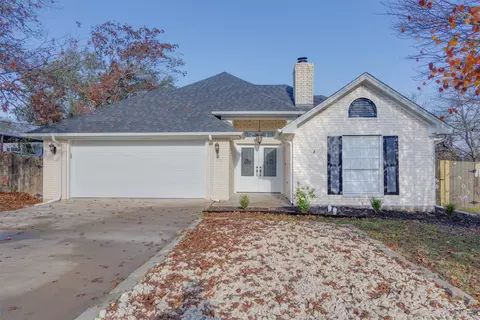 303 Country Club Rd, Hillsboro, TX 76645
