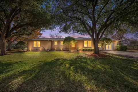 716 Stuckert Dr, Burleson, TX 76028