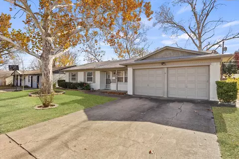 4110 Colgate Ln, Garland, TX 75042