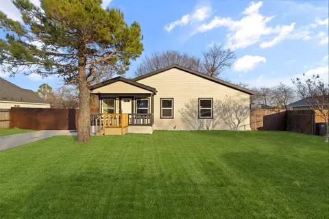 3841 Burnice Dr, Fort Worth, TX 76119